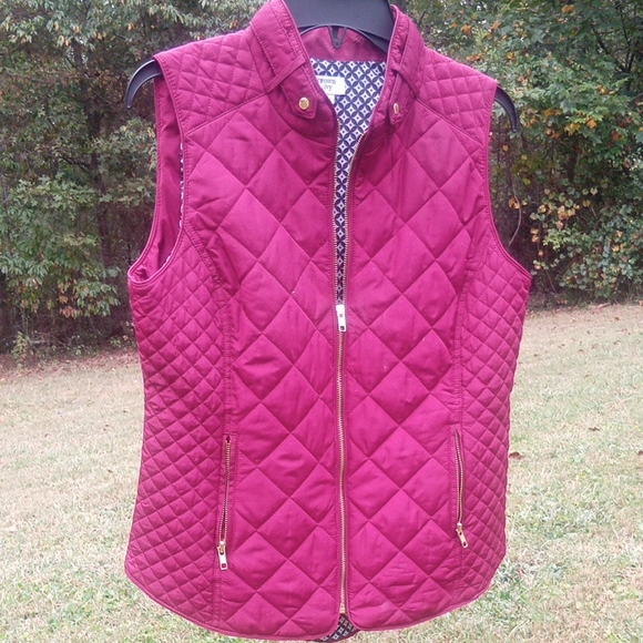Crown & Ivy Quilted Maroon Vest - Picture 1 of 8